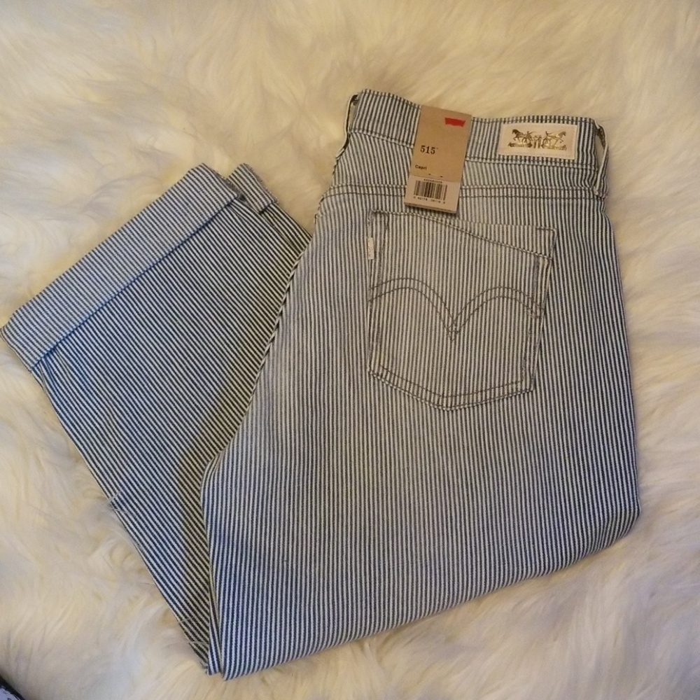 Levi's seersucker capri jeans 8